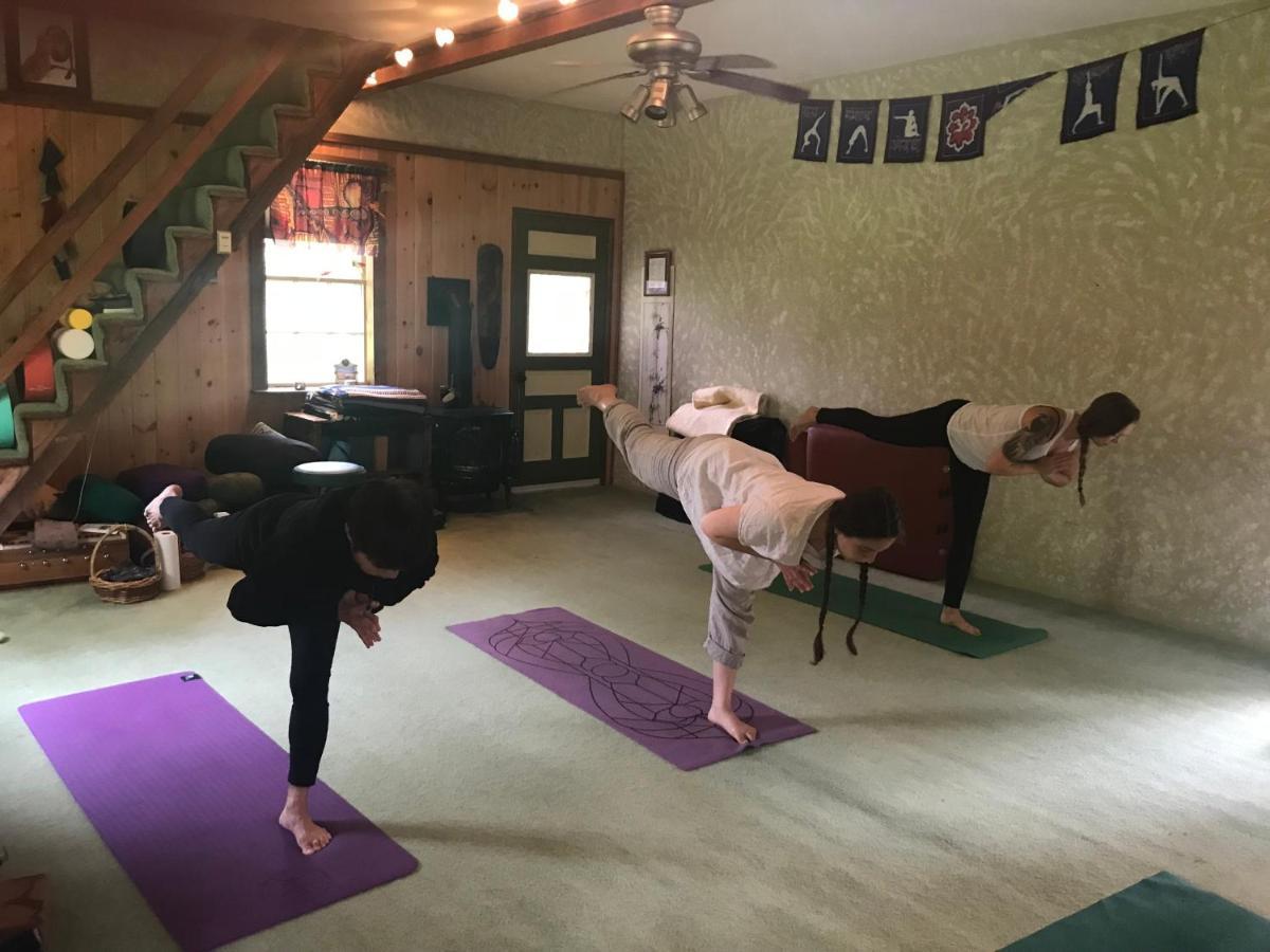 Sewall House Yoga Retreat 호텔 Island Falls 외부 사진